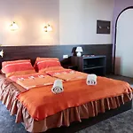 Emi Vendeghaz Guest house 4*