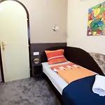 Emi Vendeghaz 4*