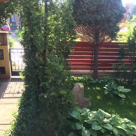 Konukevi Emi Vendeghaz Balatonszárszó